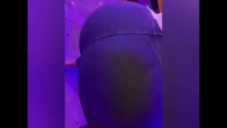 Haciendo twerking por primera vez