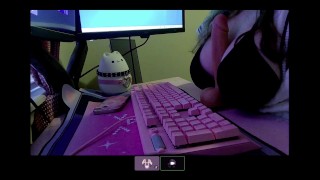 moaning egirl gives private masterbution help