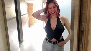 POV: mi vecina friki engaña a su esposo conmigo (me enseña a jugar)